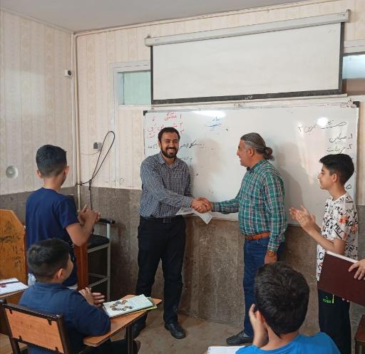 عکس دبیرستان غیر دولتی نور رضوی