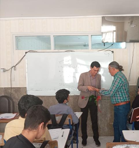 عکس دبیرستان غیر دولتی نور رضوی