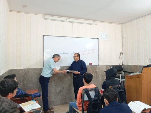 عکس دبیرستان غیر دولتی نور رضوی