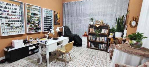 عکس سالن ناخن پریسا مقدم