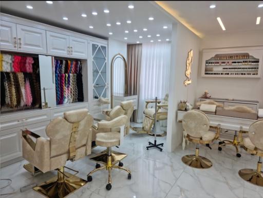 عکس سالن زیبایی آپامه