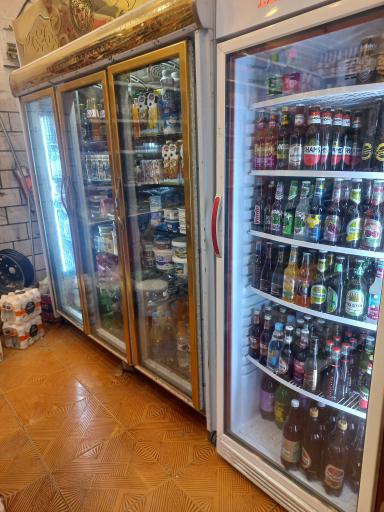 هایپر مارکت هانا