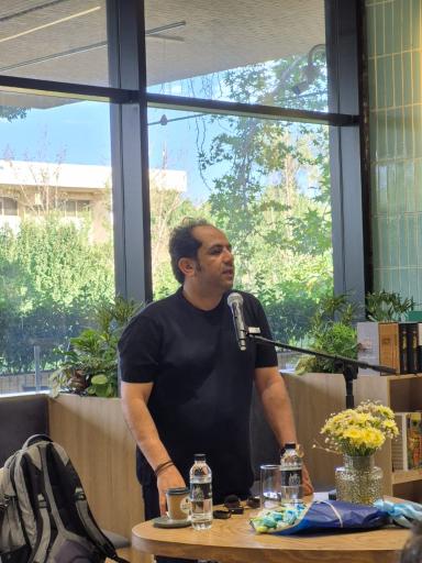 عکس کافه کتاب اردیبهشت