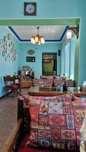 عکس اقامتگاه و کافه رستوران سلطنت بانو