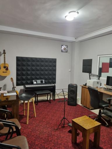 عکس آموزشگاه موسیقی اورنگ 