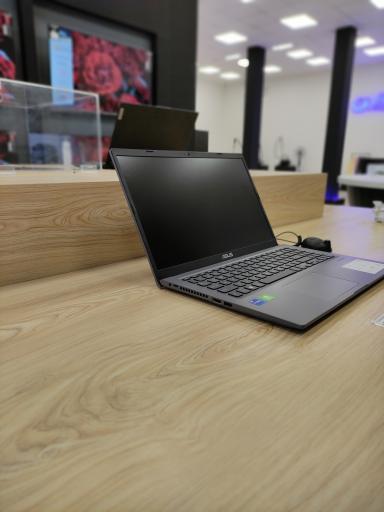 عکس فروشگاه مرکزی مادیران