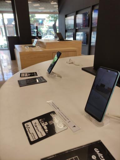 عکس فروشگاه مرکزی مادیران