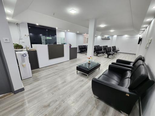 عکس شنوایی سنجی و تجویز سمعک آسمان اهواز