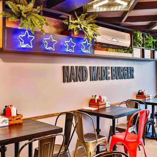 عکس برگر کلاب (شعبه شهران)