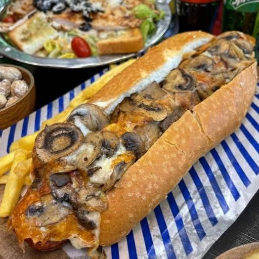 عکس برگر کلاب (شعبه شهران)