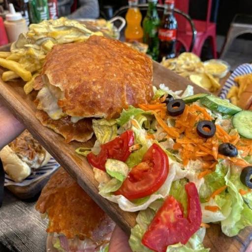 عکس برگر کلاب (شعبه شهران)