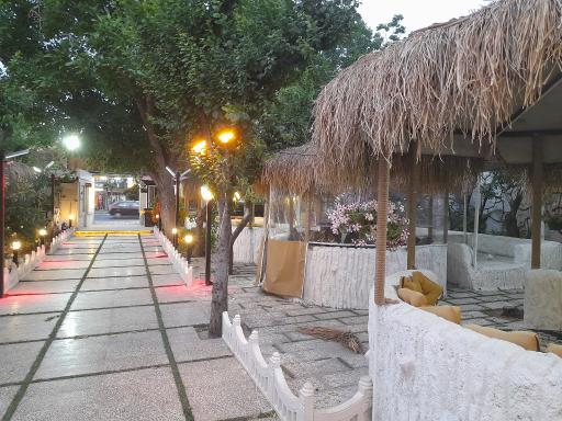 رستوران باغ بالا