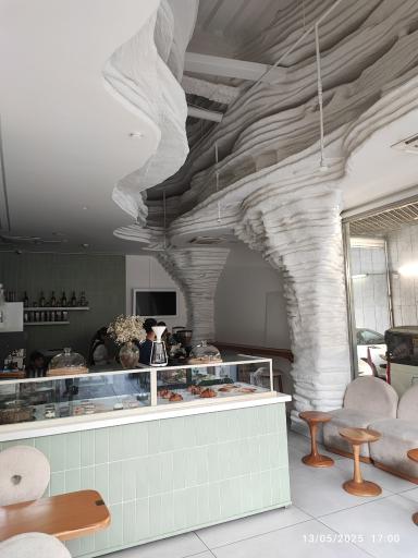 عکس کافه عالیجناب 