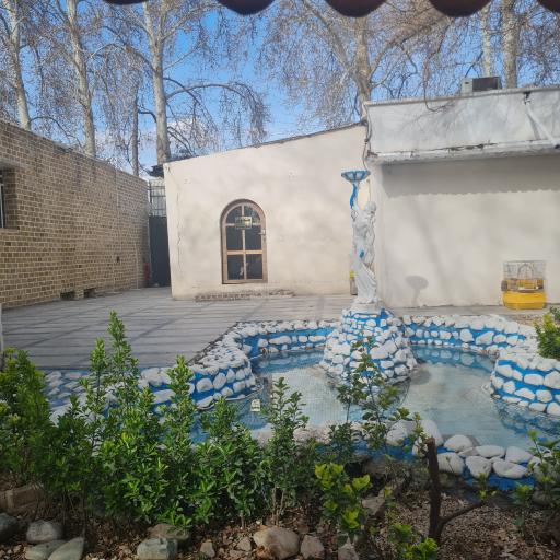 عکس باغ رستوران حسینی