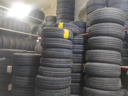 عکس فروشگاه لاستیک قومس