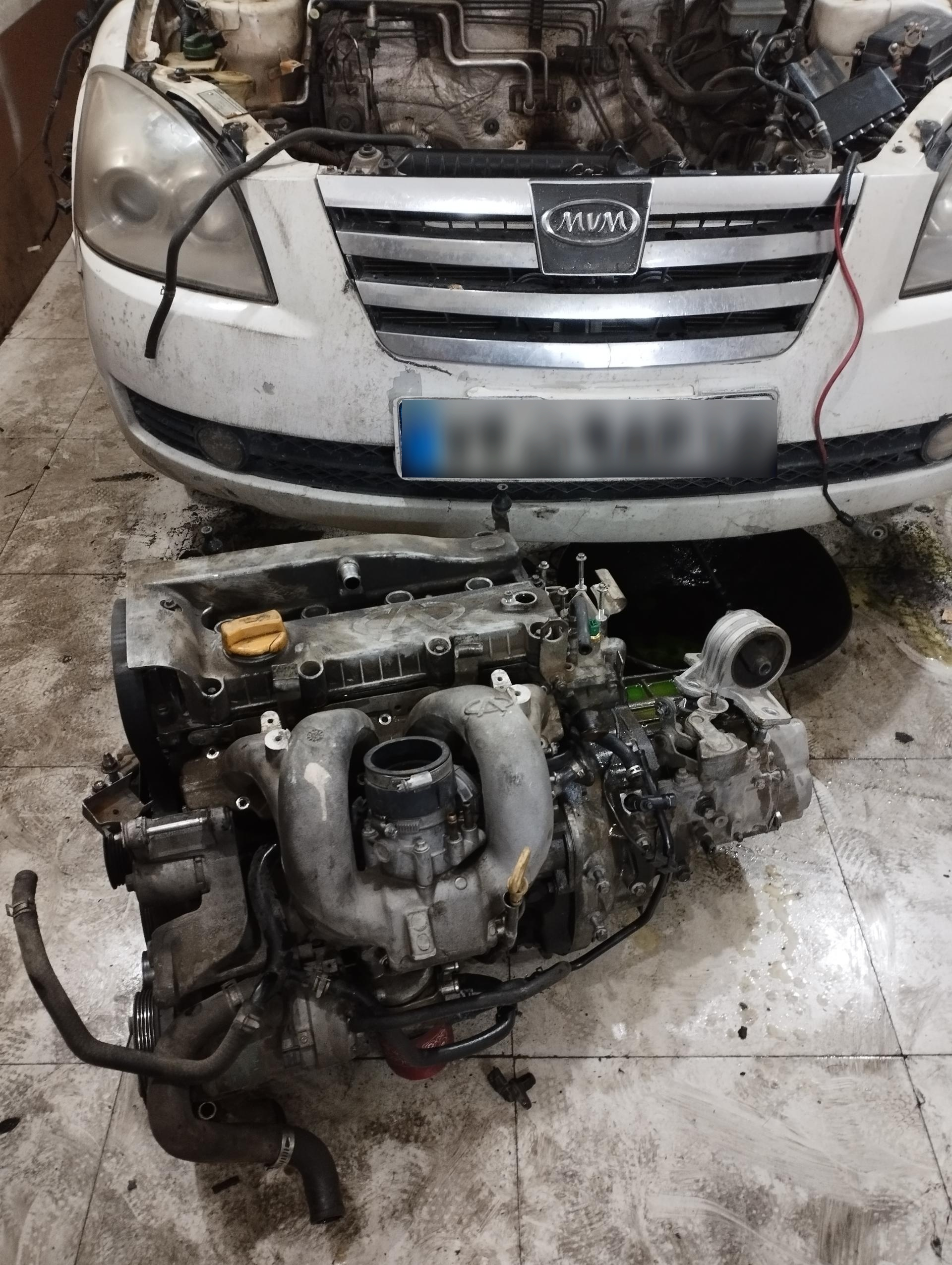 عکس مکانیکی آهنگری و تست موتور شاهین