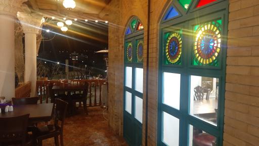 عکس رستوران سنتی عمارت والا