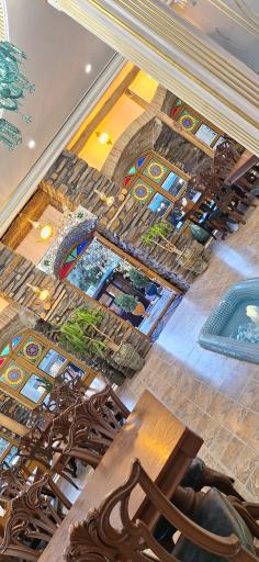 رستوران سنتی عمارت والا