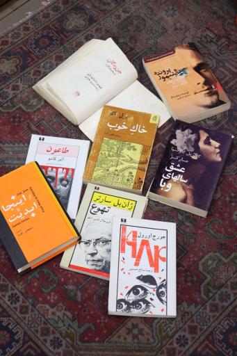 عکس کتابفروشی امید