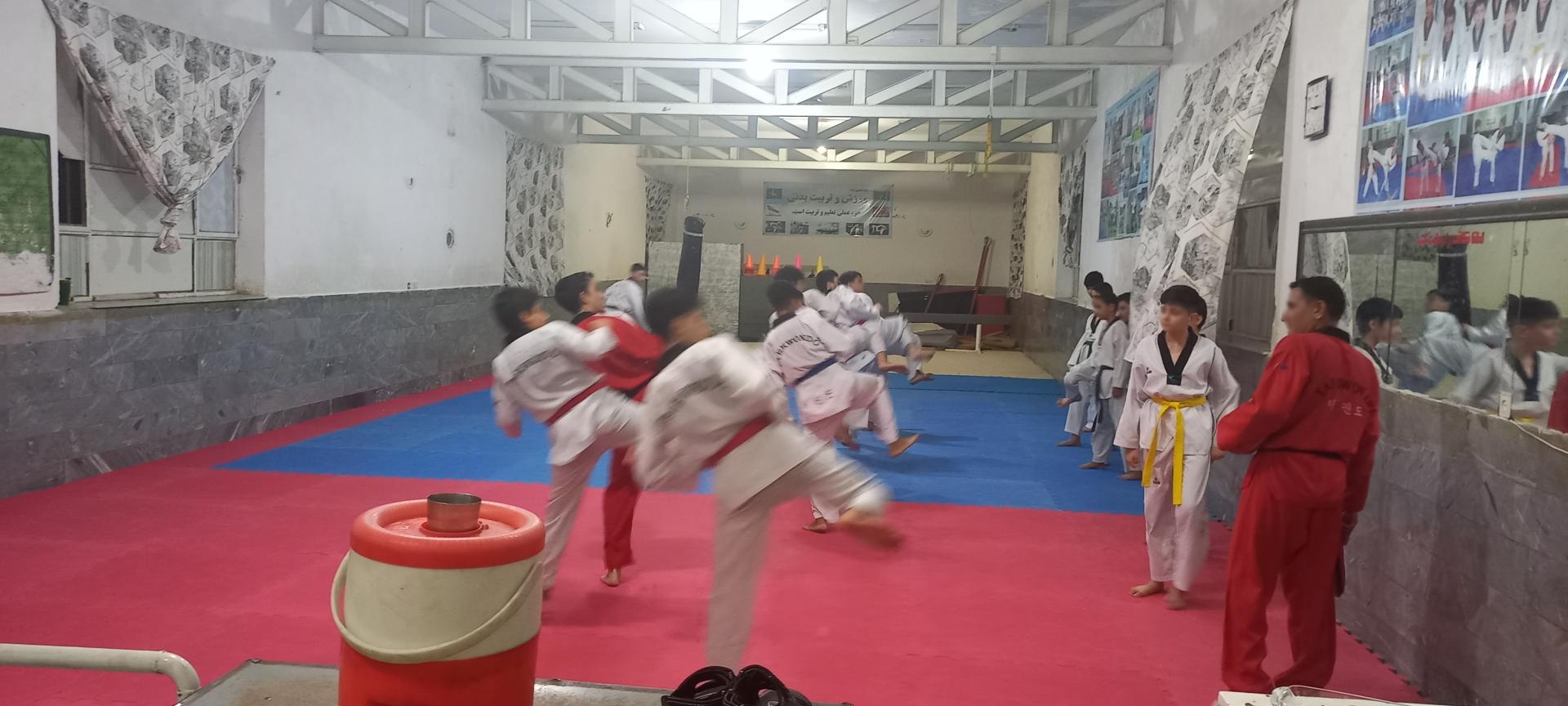 عکس سالن ورزشی شهید مطهری