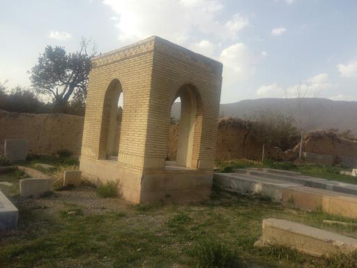 عکس آرامگاه سید محمد هادی رضوی قاضی( از نوادگان قاضی نورالله شوشتری)