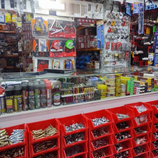 رنگ و ابزار رضا