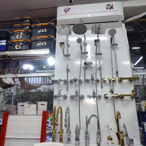 رنگ و ابزار رضا