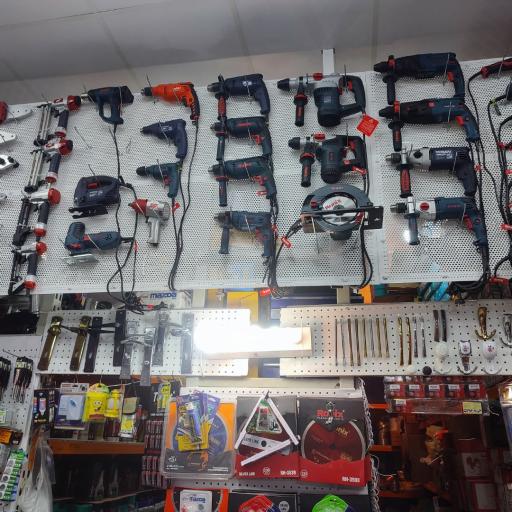 رنگ و ابزار رضا