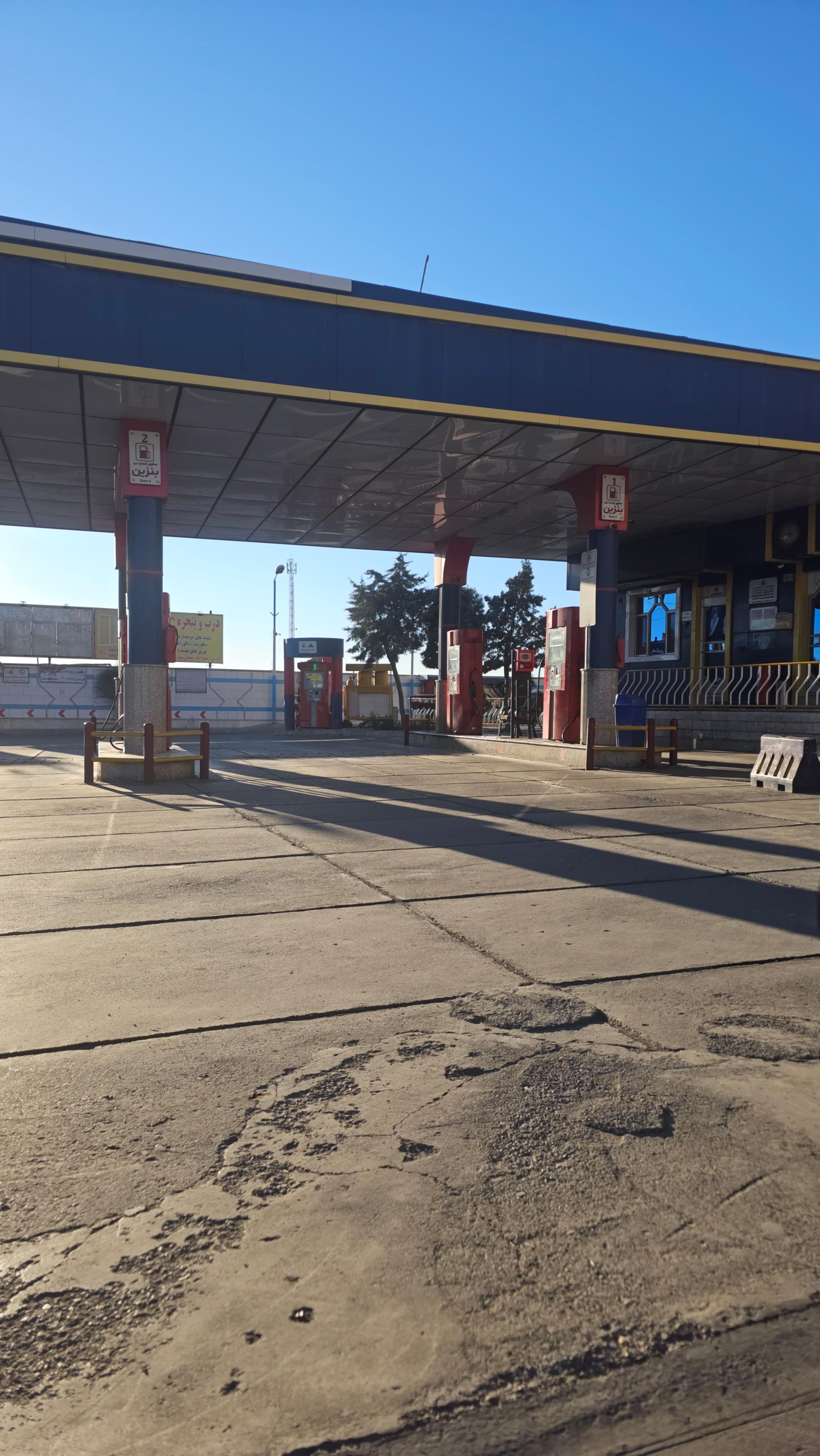 عکس پمپ گاز CNG