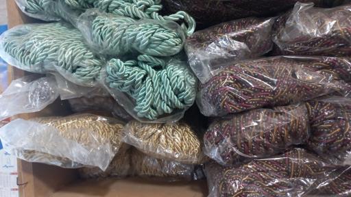 عکس ابزار و پارچه مبلی نیکان