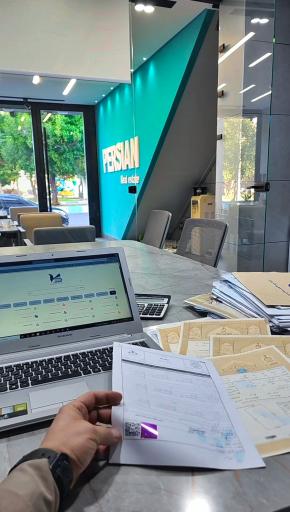 عکس مشاور املاک پرشین