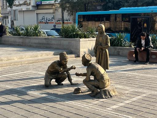 عکس چهارراه شهید محققی (سه راه امین)