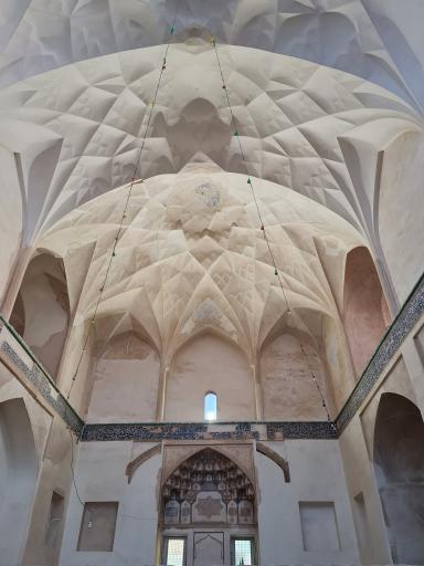 عکس مسجد تاریخی نقشینه