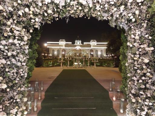 عکس باغ عمارت 21