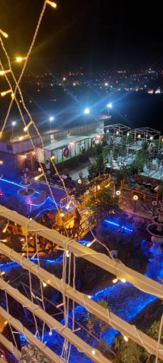 عکس رستوران بام هفت چشمه