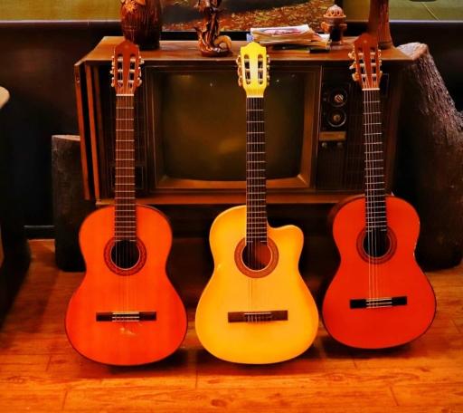 عکس کافه شاپ پاییز