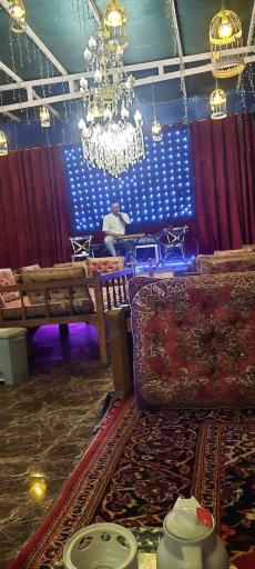 عکس رستوران سنتی پدیده