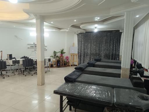 آکادمی مژه و ناخن مژگان توحیدلو