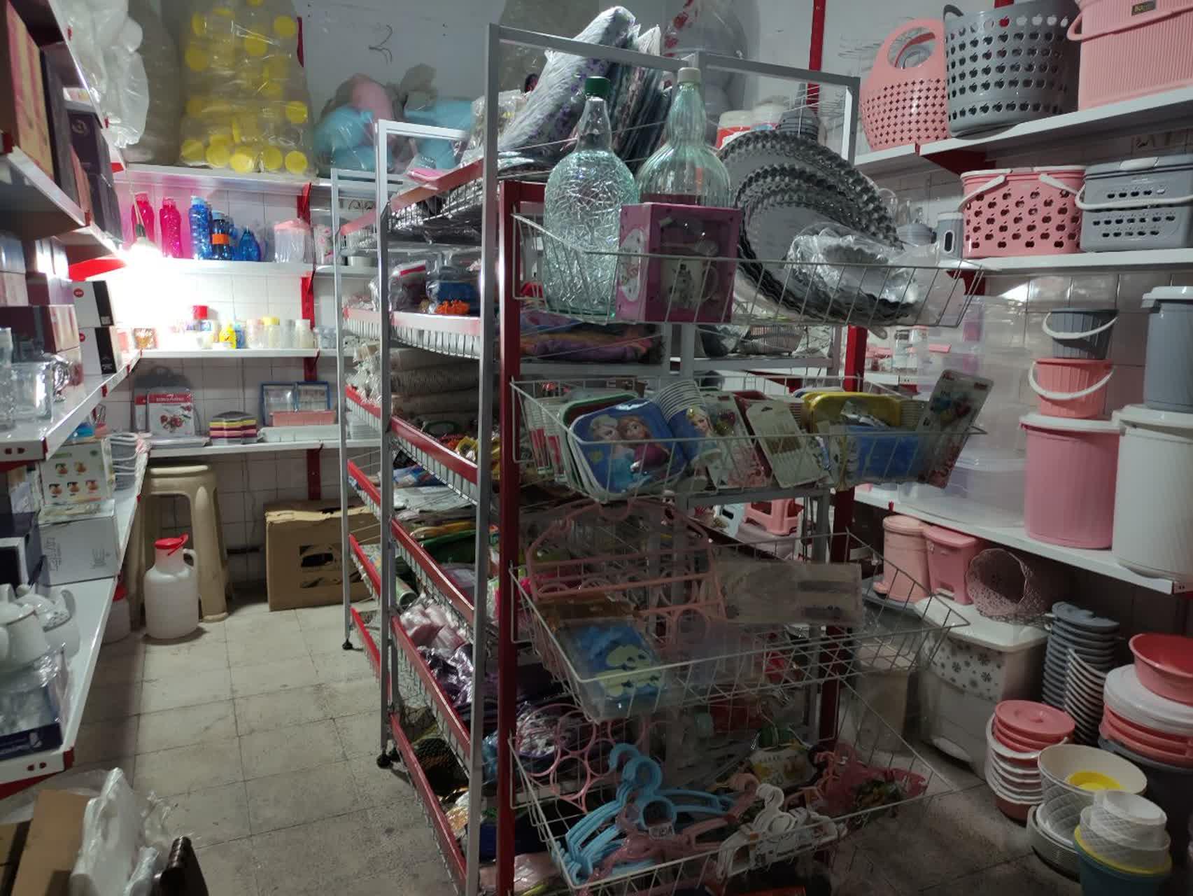 عکس فروشگاه ظروف پلاستیک نیتارو