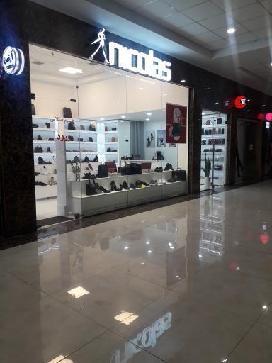 عکس نمایندگی چرم نیکلاس