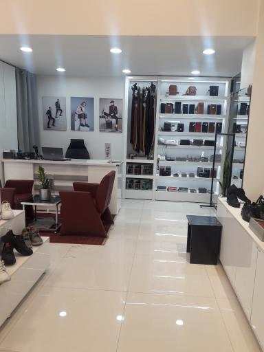 عکس نمایندگی چرم نیکلاس