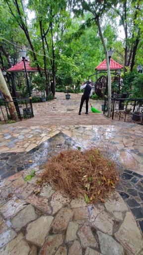 عکس رستوران باغ شاهان ایزدی