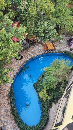 عکس رستوران باغ شاهان ایزدی