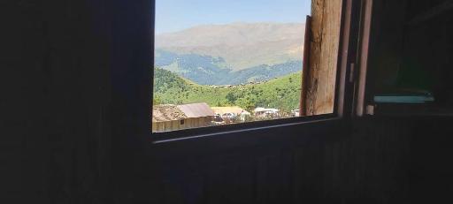 عکس کلبه جنگلی همایون استوار