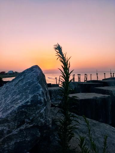 عکس فانوس دریایی موج شکن غربی