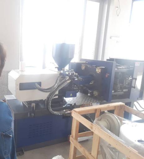 عکس تزریق پلاستیک برزی کار