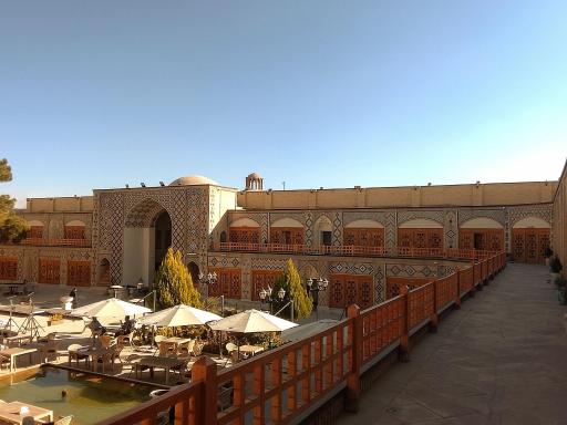 عکس رستوران هتل کاروانیکا