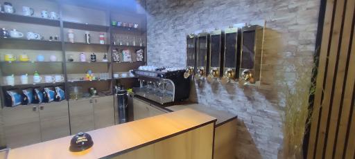 عکس کافه آدلی