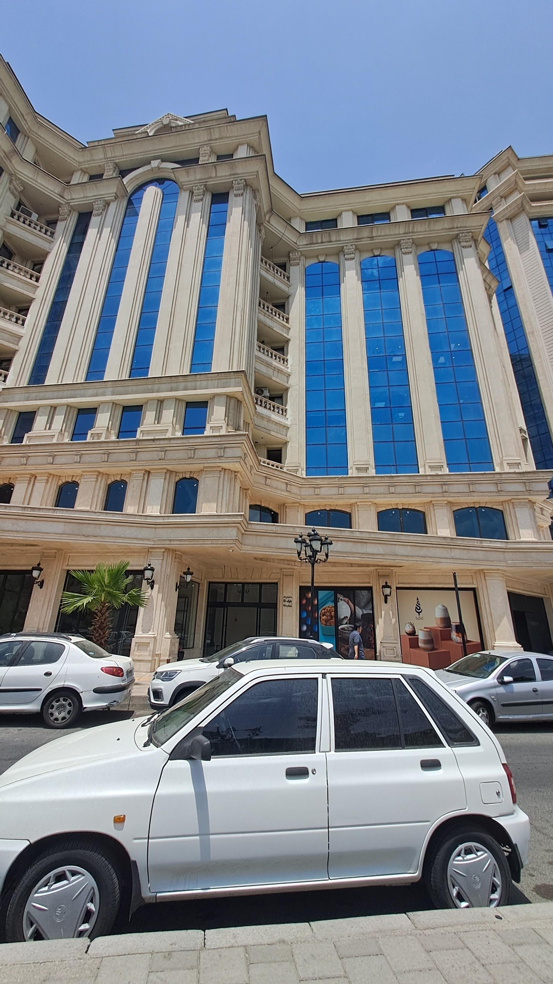 عکس مجتمع اداری لاله