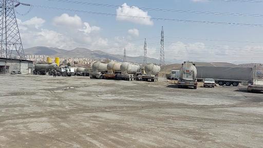 عکس تعاونی کامیونداران باغکمش